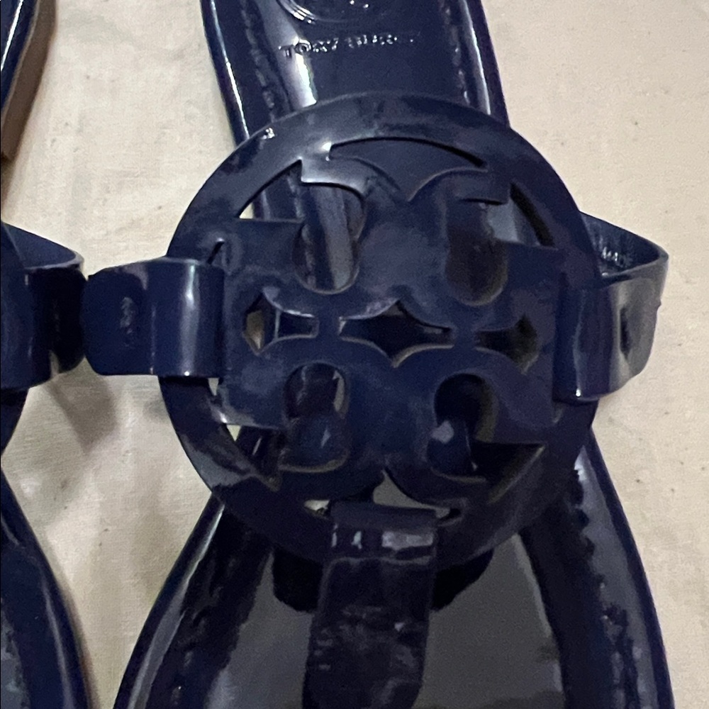 Tory Burch Miller Thong Sandal Patent Leather Bright Indigo size 6 - Picture 5 of 16